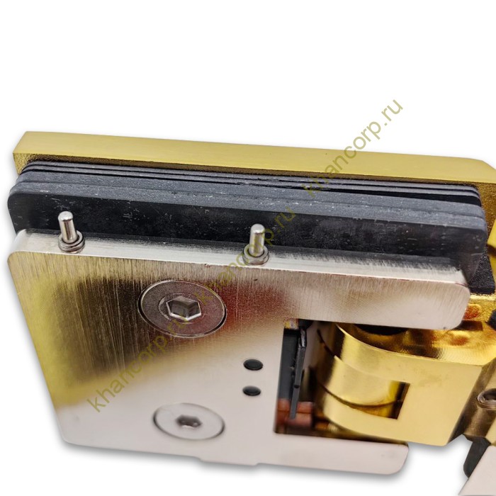 Петля Афродита FDP-234 стекло-стекло 135° с крышками, латунь/брашированное золото