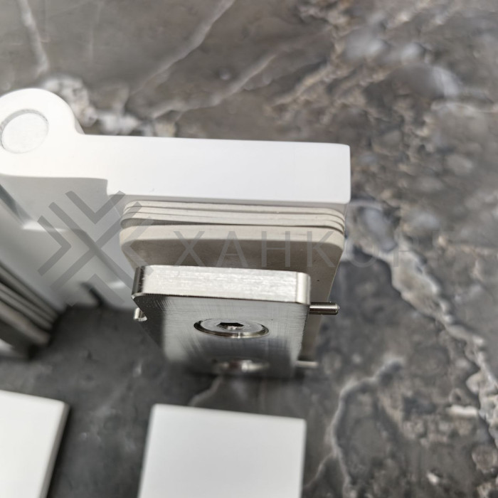 Петля Майя FDP-173 стекло-стекло 135˚-180˚, латунь/белый