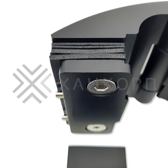 Петля Европа FDP-113 стекло-стекло 180˚ с крышками, латунь/черный