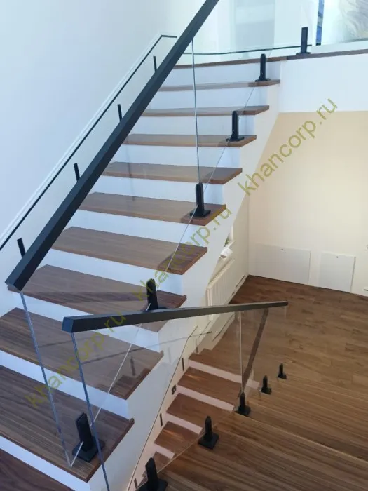 Стойка FOS-05 для стекла напольная 90х190 мм со сверлением и регулировкой, дюплекс/черный