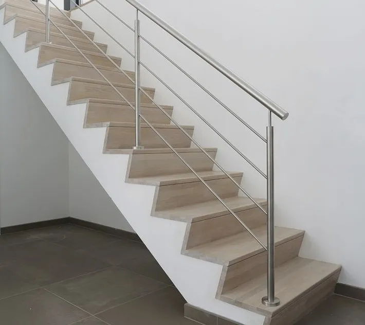 Комплектующие для перил и ограждений